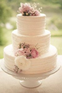 wedding cake tema matrimonio romantico con le ruffles cake